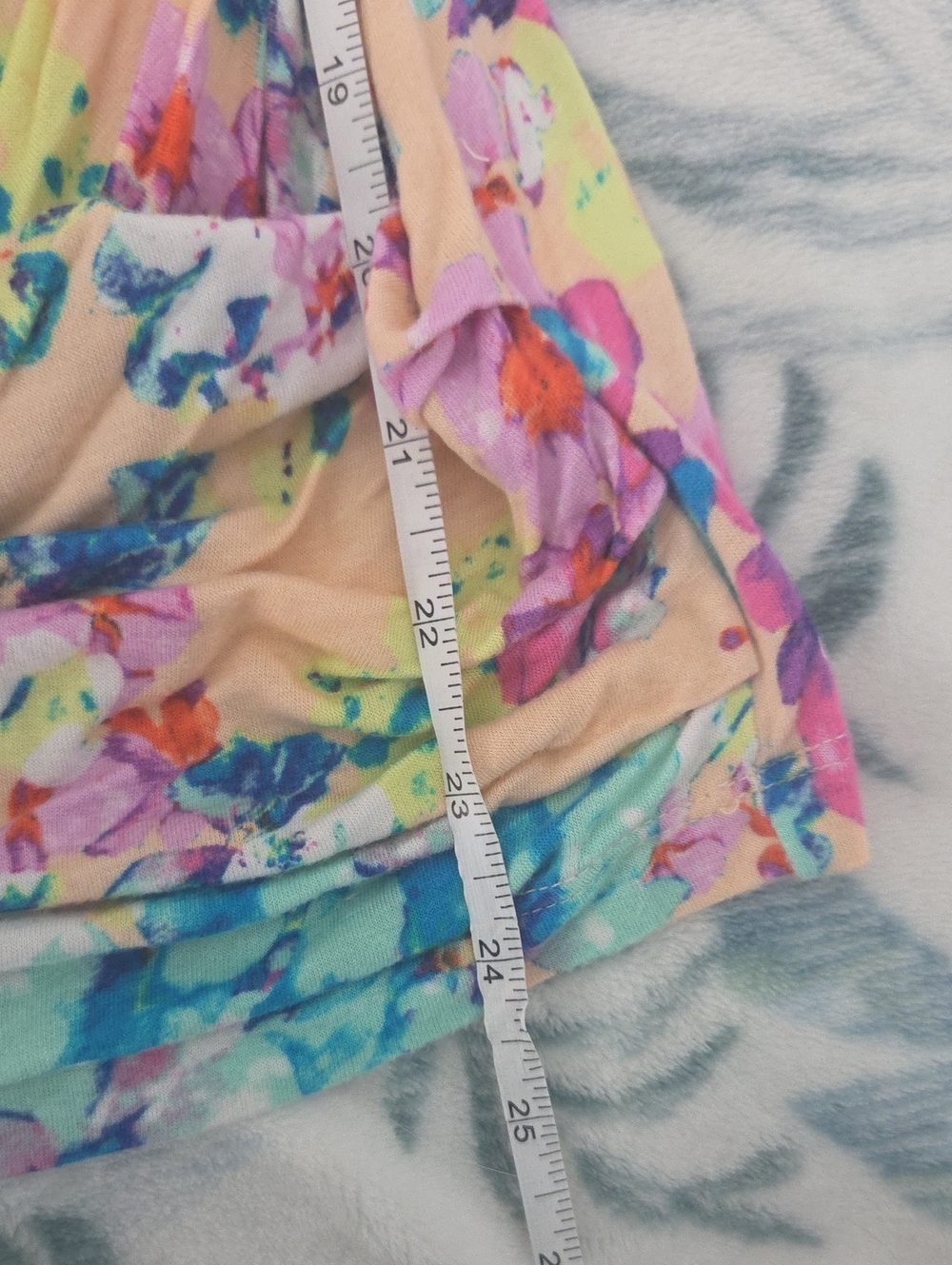 Candie's Floral Blouse - Picture 9 of 9
